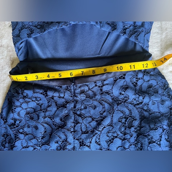 Mac Duggal Flash 62691 Gown Women’s Size 4 Sapphire Navy Blue Lace Formal Dress - Picture 6 of 10